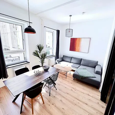 Inner City Design Loft アパート